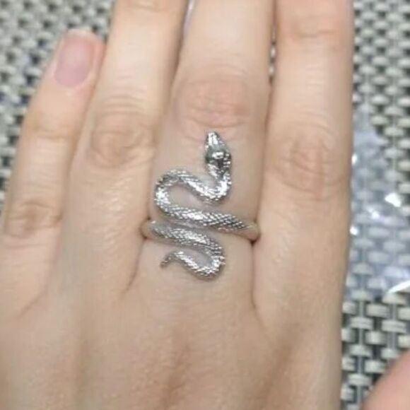 The Green Eyed Serpent Ring in 925 silver - Picture 9 of 14